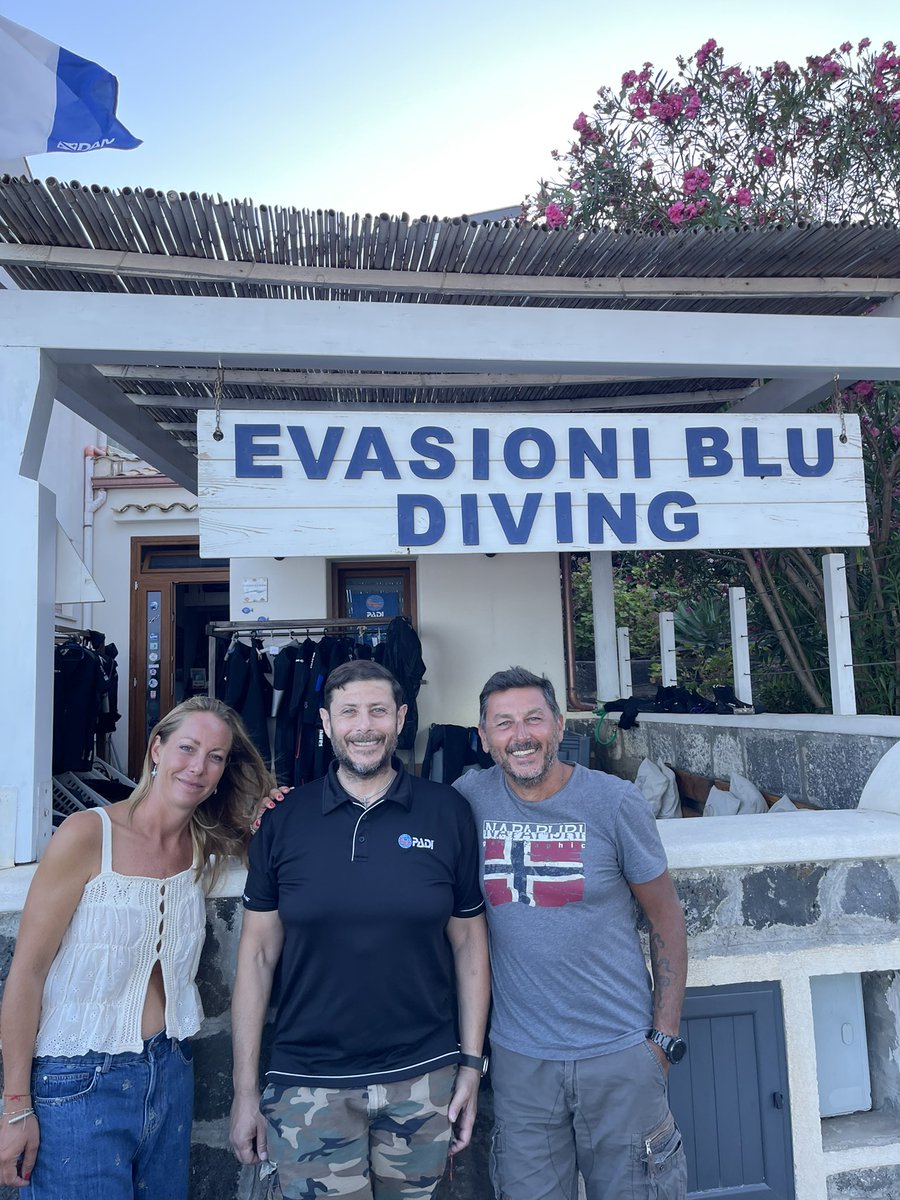 Meeting con Evasioni Blu Centro PADI IDC a Ustica! #gogogo #padipeople <a href="/PADI/">PADI</a>