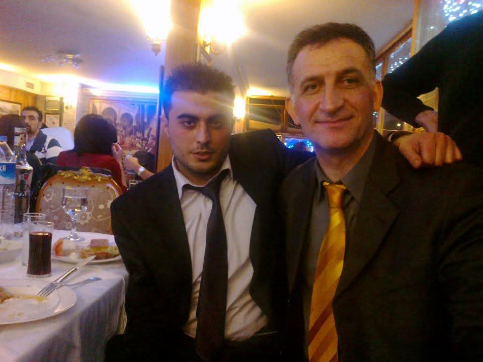 Gökhan Yalçınkaya (@gokhanylcnkaya) on Twitter photo Zaman ne çabuk geçiyor... 14 sene olmuş.. #tbt2011 Yüksel abimle Kumkapı hatıramız... <a href="/yukselsaymaz/">Yüksel Saymaz</a> Zaman ne çabuk geçiyor... 14 sene olmuş.. #tbt2011 Yüksel abimle Kumkapı hatıramız... <a href="/yukselsaymaz/">Yüksel Saymaz</a>
