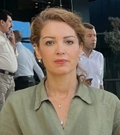 Seni sevmiyorum süt kızım Nagehan...

Anani da sevmezdim...