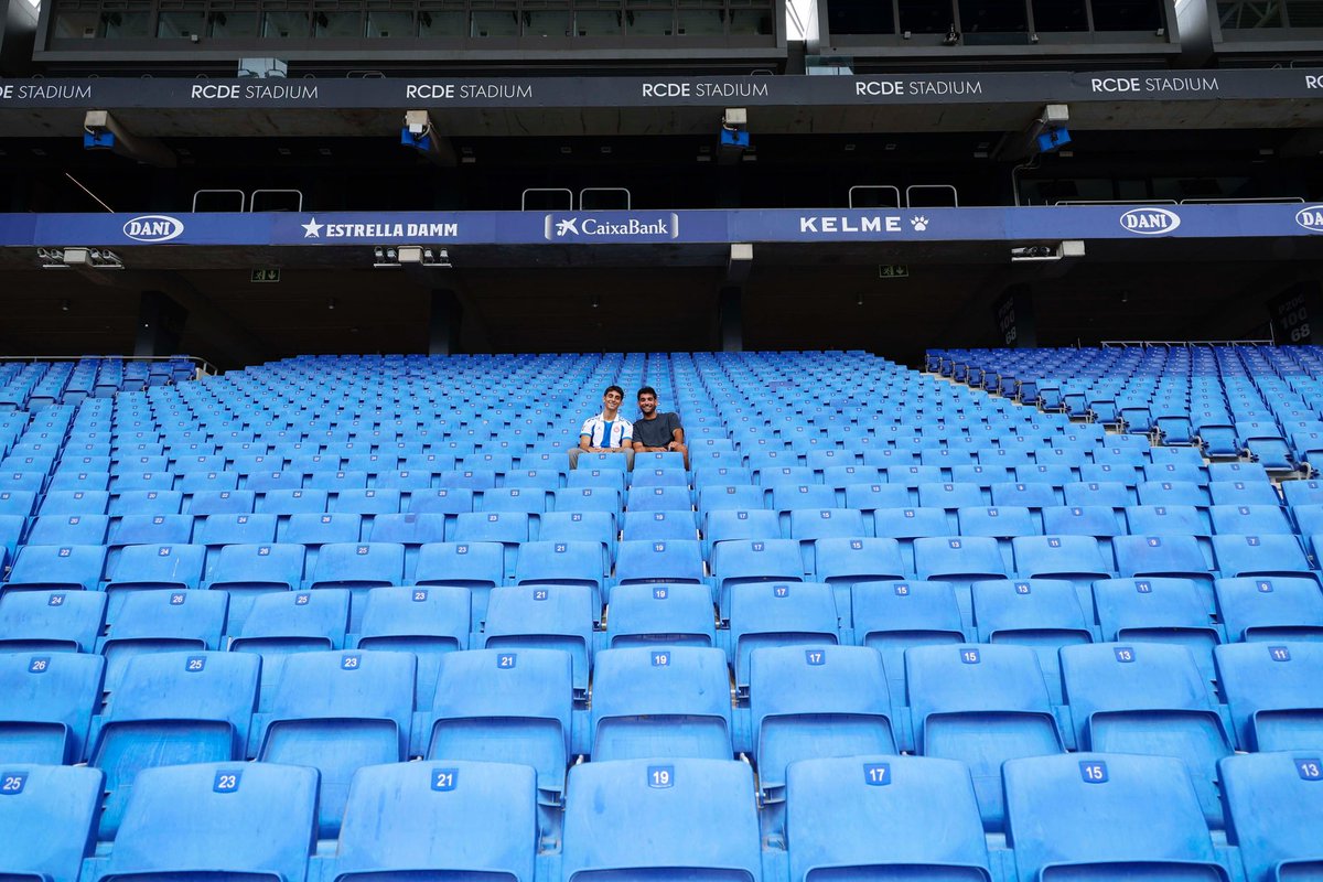Ramon Terrats (@ramonterrats_) on Twitter photo Conscient del que suposa vestir i sentir aquest escut i aquests colors. Convençut que gaudirem junts, pericos! 🤍💙 <a href="/RCDEspanyol/">RCD Espanyol de Barcelona</a> Conscient del que suposa vestir i sentir aquest escut i aquests colors. Convençut que gaudirem junts, pericos! 🤍💙 <a href="/RCDEspanyol/">RCD Espanyol de Barcelona</a>