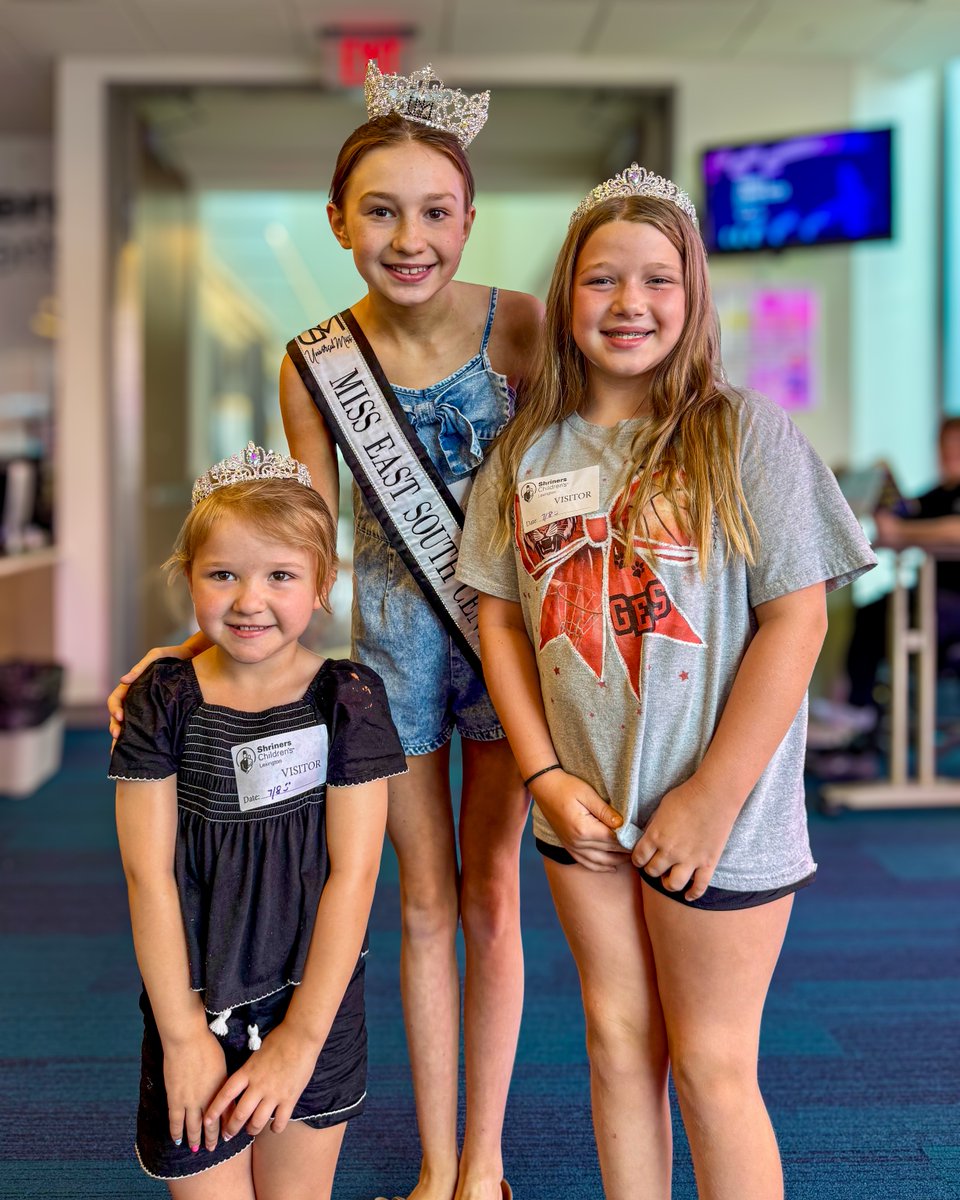 ShrinersLex's tweet image. You should see our patients in a crown 👑 Carlee, a Shriners Children’s Lexington patient and Miss East South Central, recently stopped by to spread a little sparkle!
Thanks for stopping by to pass out tiaras and toys 💖