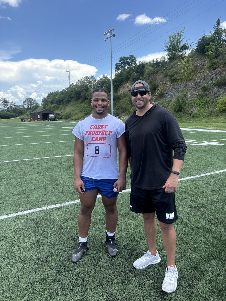 Elijah43407514's tweet image. Can’t wait to be back to Lexington @Coach_M_Newton @CoachJonesK @CoachWood88 @KevinMoses38 @WillVapreps @On3sports @CoachLovelaceJ @ECGlassFB @VaPrepsRivals @N_W_Sports @damehova9