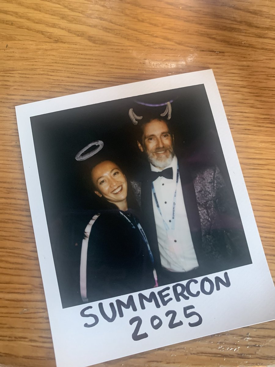 __winn's tweet image. Was a ton of fun to talk about the 0day market and Pall Mall at @SummerC0n! Thanks for having me and hack the planet 🤘✨💕