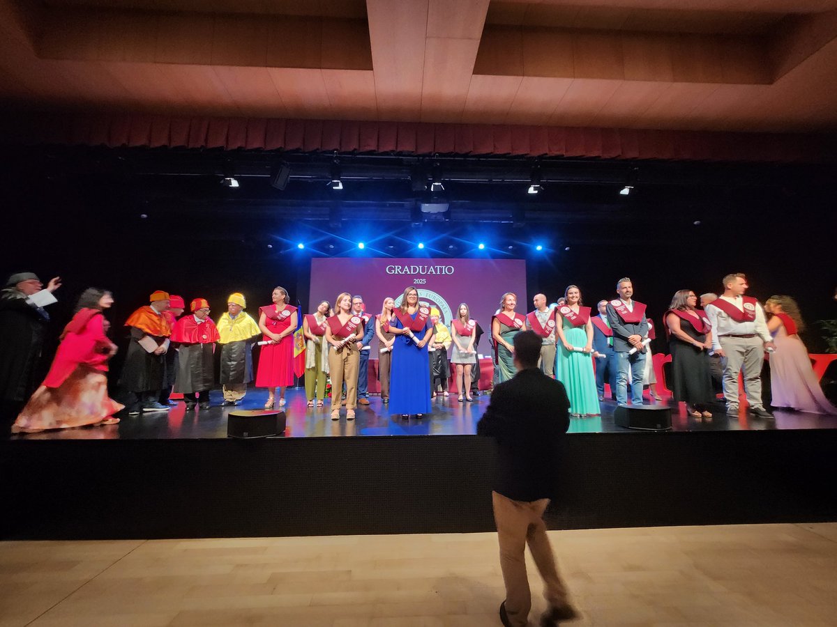 Emocionat d’haver participat en la graduació 2025.
Gràcies per la invitació i per fer-me partícip d’un acte tan especial.
Agraeixo a la Universitat Europea la confiança en Sant Julià de Lòria.
La Universitat Europea continua avançant amb visió i compromís. 
#UniversitatEuropea