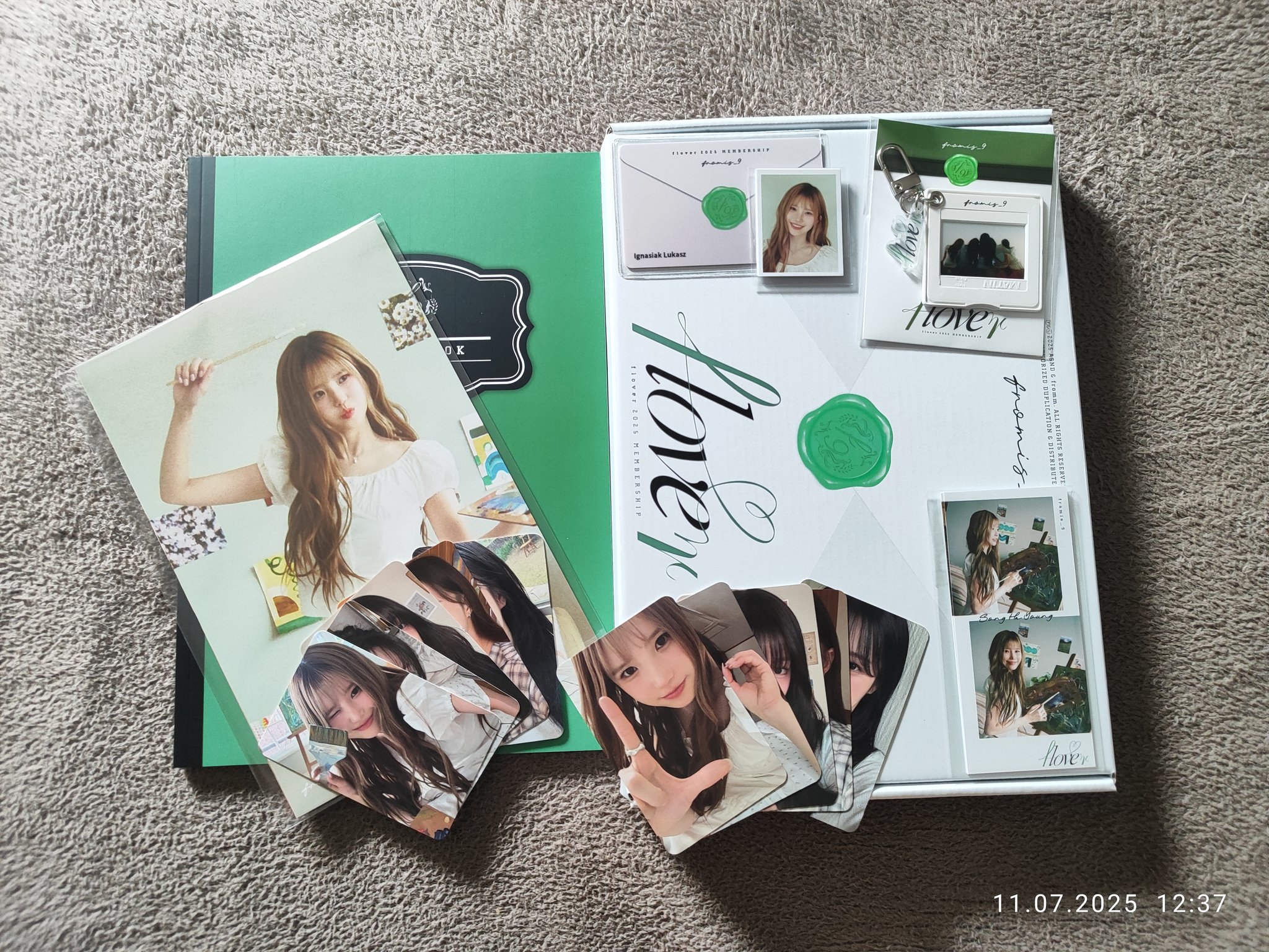 fromis_9 韓国ファンクラブ flover MENBERSHIP KIT fromis_9 韓国ファンクラブ flover MENBERSHIP KIT - メルカリ