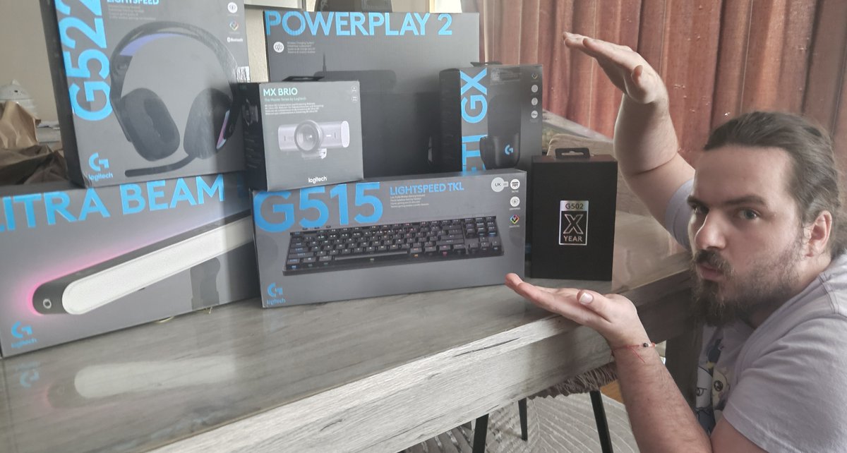 streamlabs's tweet image. Congrats to our winner Lucotine on twitch on winning our full @logitechG streamer setup at #TwitchConEU!
(Kitten not included)