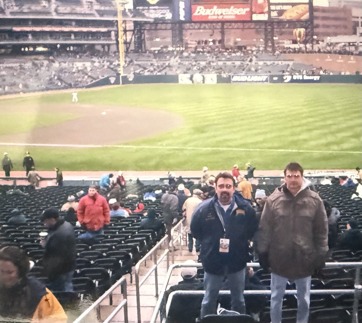 Ted Fattal (@tedfattal) on Twitter photo 25 years apart. Bat is thin handle Al Kaline 25 years apart. Bat is thin handle Al Kaline