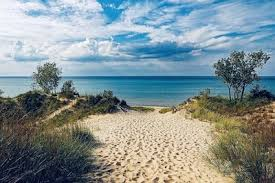 LifeIntheRegion's tweet photo. I NEVER take it for granted that on any given day, I have the choice of driving over to Chicago or riding out to the beach. #Blessed #RegionLife https://t.co/CprKBeySLc