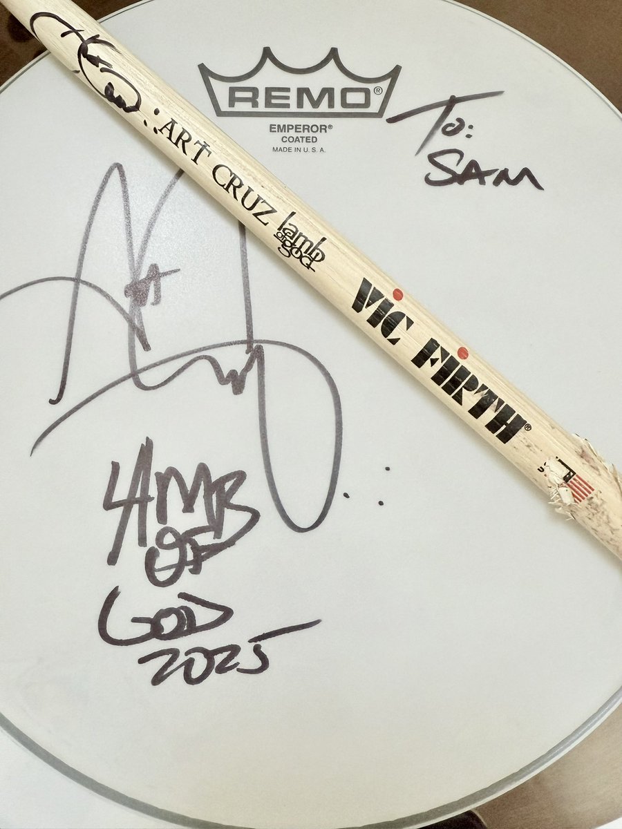 samuelbickmore's tweet image. Been lucky enough to meet Art Cruz of @lambofgod twice now - first at the UK drum show in 2023, and last night at his UK drum clinic. Incredible drummer and such a humble guy 馃
#artcruz #lambofgod #drummer #zildjian #vicfirth #metaldrummer