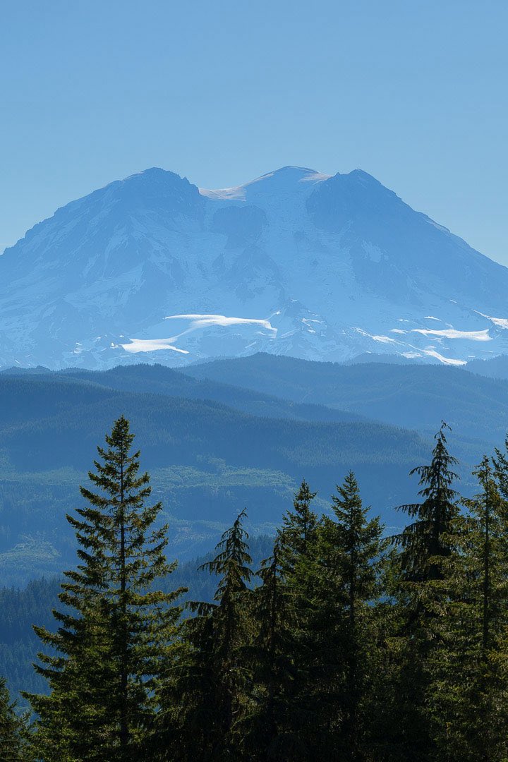 PaulMarcoe's tweet image. Mount Rainier in 3 parts. Final image panorama made up of 6 stitches.