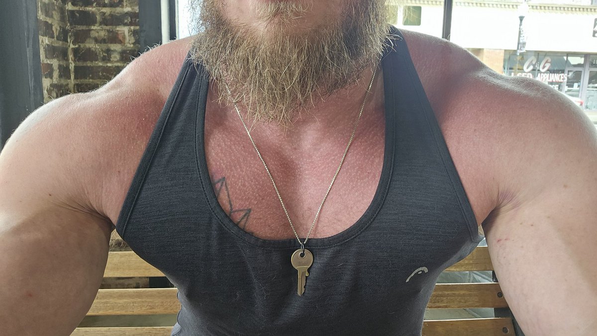 Shoulders yesterday went well. Slowly getting back in routine with meal prep... so much food...