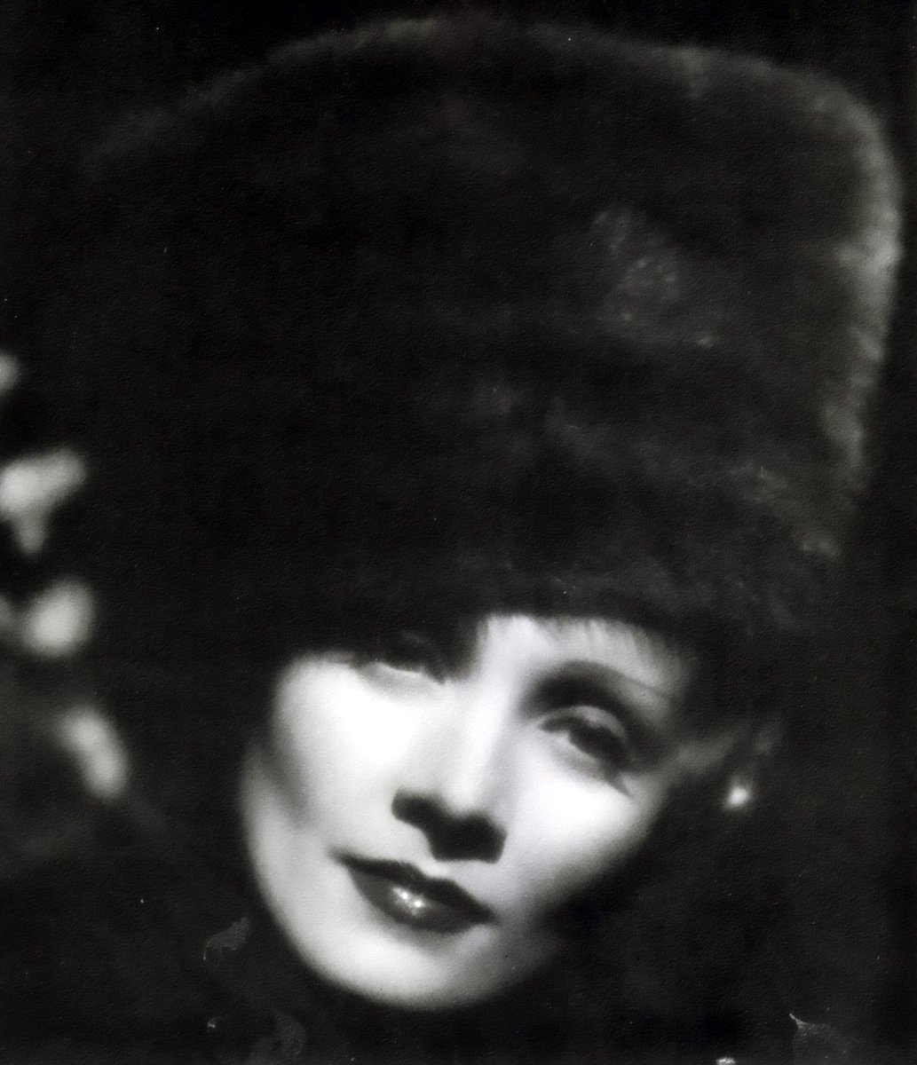 sketcher1223's tweet image. Airing tonight on #TCM at 7:00 PDT, "The Scarlett Empress" (1934) with Marlene Dietrich, directed by Josef von Sternberg. While not my favorite of their seven collaborations (mine is "Shanghai Express"), the film, and Dietrich, are visually stunning. #TCMParty