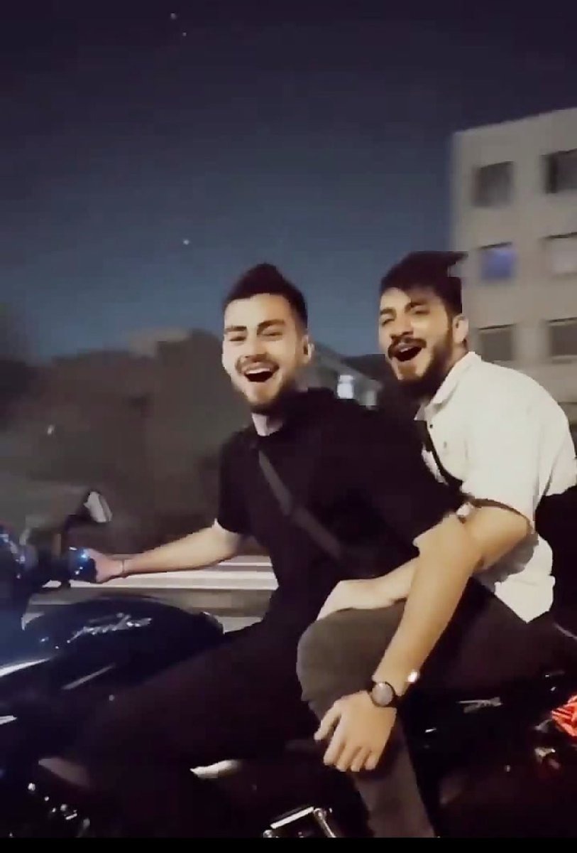 تا ابد هروقت بارون بباره یادت میفتم
#حمیدرضا_روحی