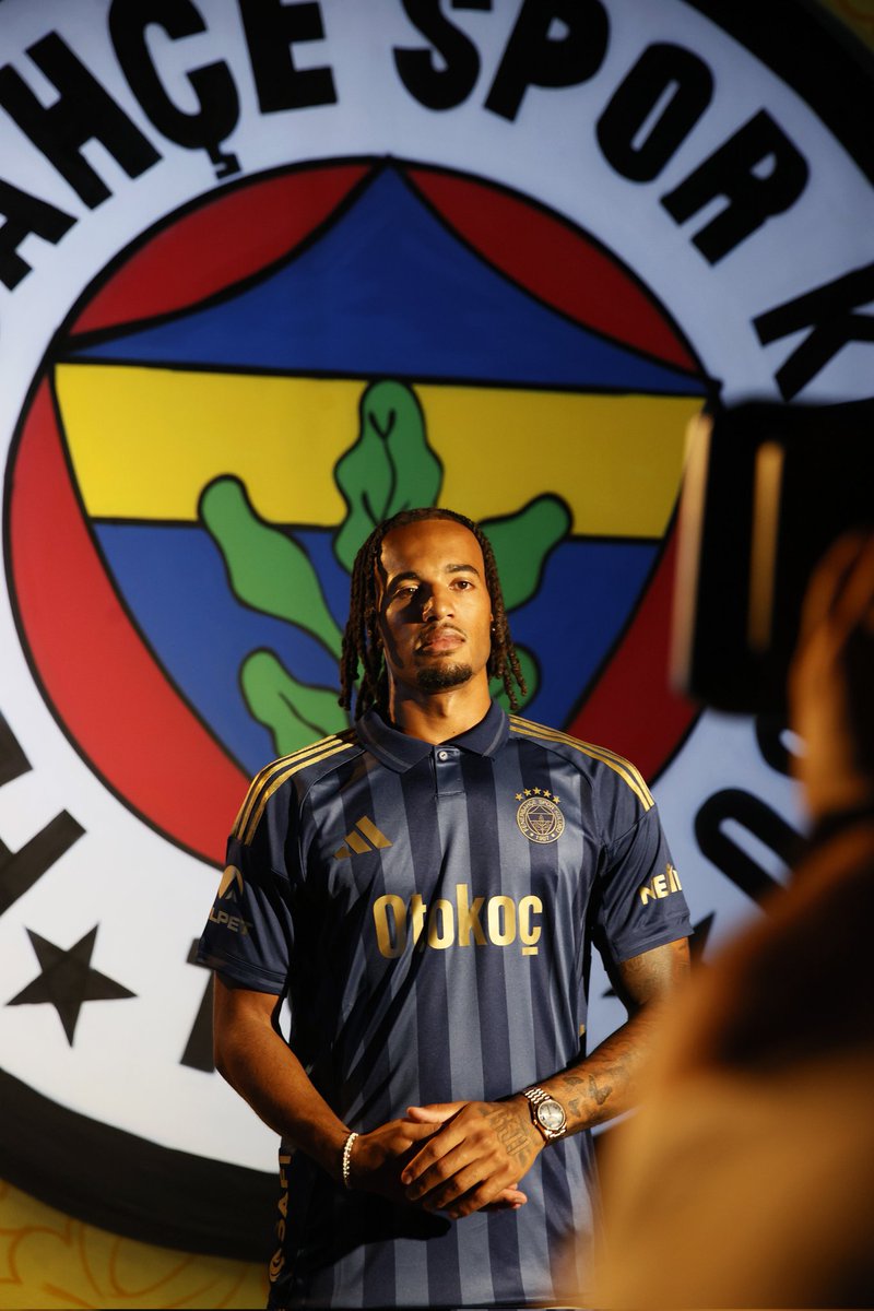 TekYolFener's tweet photo. Archie Brown. https://t.co/pJ8JYMtO6Y