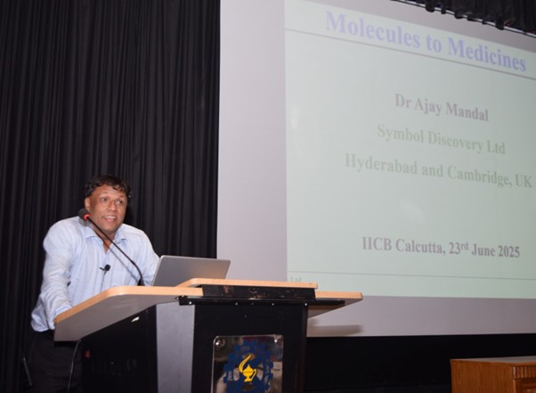 csir_iicb's tweet image. A special lecture titled “Molecules to Medicines” was delivered by Dr Ajay Mandal, Managing Director and Vice President, Medicinal Chemistry & Discovery Sciences of Symbol Discovery Ltd, Hyderabad, India on 23rd June 2025 at CSIR-IICB, Kolkata.