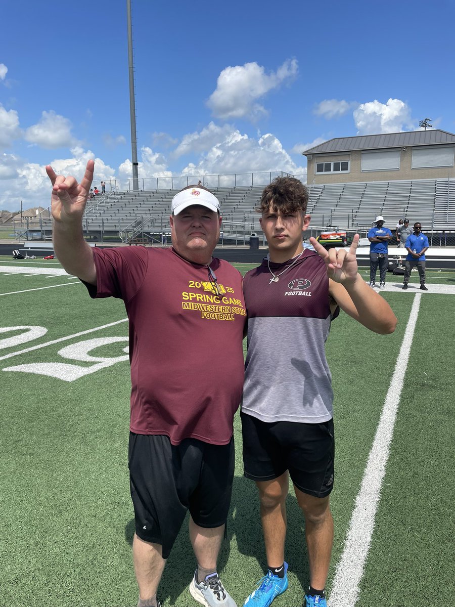 Cayden “CJ” Birkelbach (@cjbirkelbach_) on Twitter photo Had an amazing experience <a href="/MSUTexasFB/">Midwestern State Football</a> camp today. Thank you <a href="/coachfrazierMSU/">Coach Blake Frazier</a> for the opportunity to get better!
<a href="/CoachGotte/">Coach Gotte</a> <a href="/JasonHinkelman/">Jason Hinkelman</a>
<a href="/CoachB_Rod/">Brandon Rodriguez</a> <a href="/JGonzalesJr10/">Julio Gonzales Jr.</a>
<a href="/CoachKirkBryant/">Kirk Bryant</a> <a href="/draftjm13/">JFM</a>
<a href="/CoachWhitaker_/">Norbert Whitaker Jr.</a> <a href="/Clydelogan21/">Clyde Logan</a> Had an amazing experience <a href="/MSUTexasFB/">Midwestern State Football</a> camp today. Thank you <a href="/coachfrazierMSU/">Coach Blake Frazier</a> for the opportunity to get better!
<a href="/CoachGotte/">Coach Gotte</a> <a href="/JasonHinkelman/">Jason Hinkelman</a>
<a href="/CoachB_Rod/">Brandon Rodriguez</a> <a href="/JGonzalesJr10/">Julio Gonzales Jr.</a>
<a href="/CoachKirkBryant/">Kirk Bryant</a> <a href="/draftjm13/">JFM</a>
<a href="/CoachWhitaker_/">Norbert Whitaker Jr.</a> <a href="/Clydelogan21/">Clyde Logan</a>