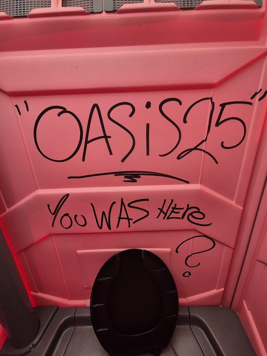 Oasis last night was something special. Got to spend it with my best mate and I couldn't have asked for a more perfect night. Just need these takeover rumours to have some substance and we are looking at a banging weekend! #Oasis #swfc