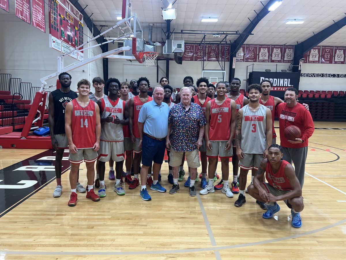 TVCC legend Leon Spencer stopped by practice today to show his support for the Cardinals! Always great having one of the Valley’s finest in the gym. 🏀🔥 #CardinalPride #TVCCFamily