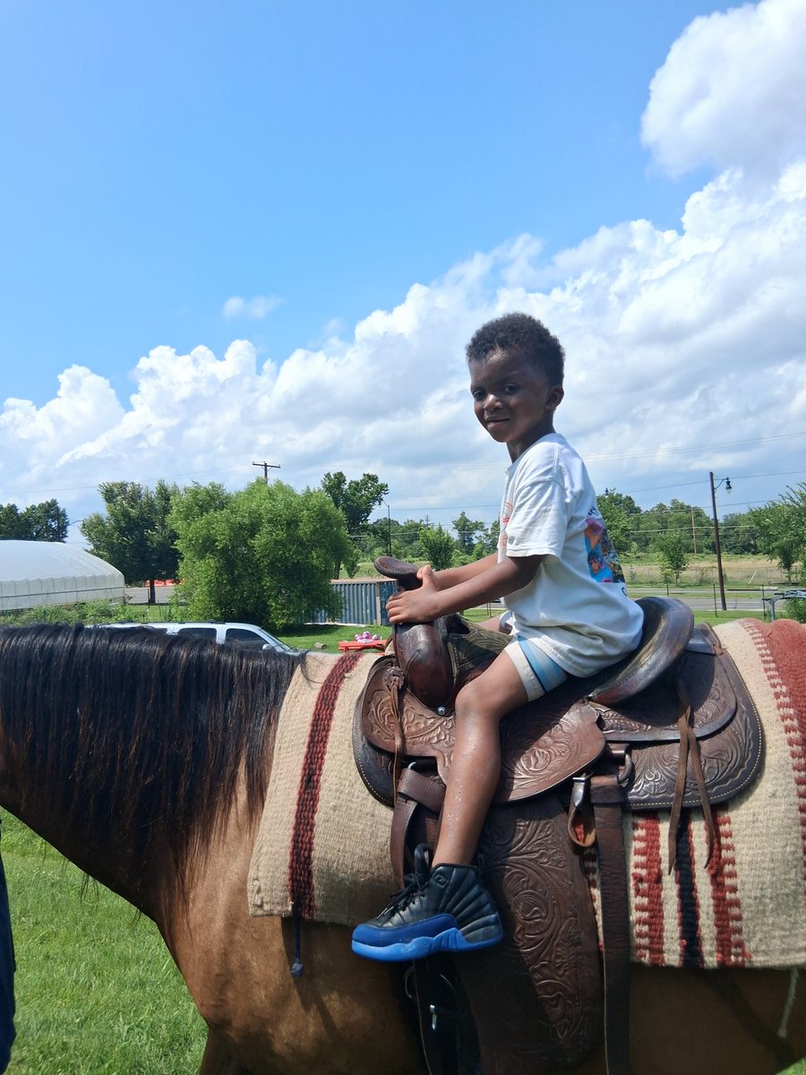 Stamper4DC's tweet image. Wrapping up an amazing day at Nourish the Block! Horses just arrived, and the kids are loving their rides 🐴✨ Huge thanks to our vendors and community for making this possible. Check out these clips! #Ward7 #FoodEquityDay
