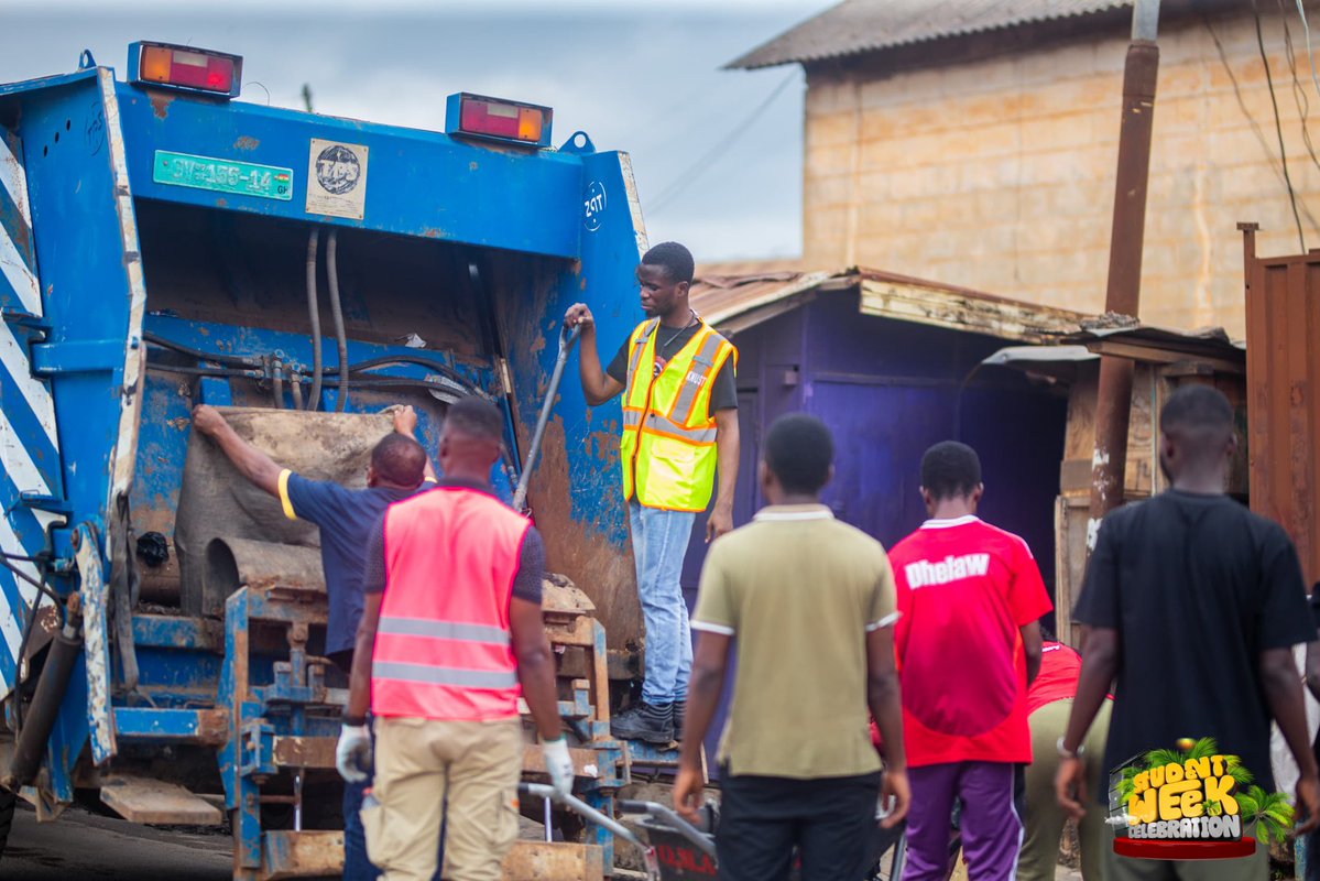ObuasiSrc's tweet image. Sights from the Clean-up Exercise held earlier today, creating a clean slate for the Students' Week Celebration.