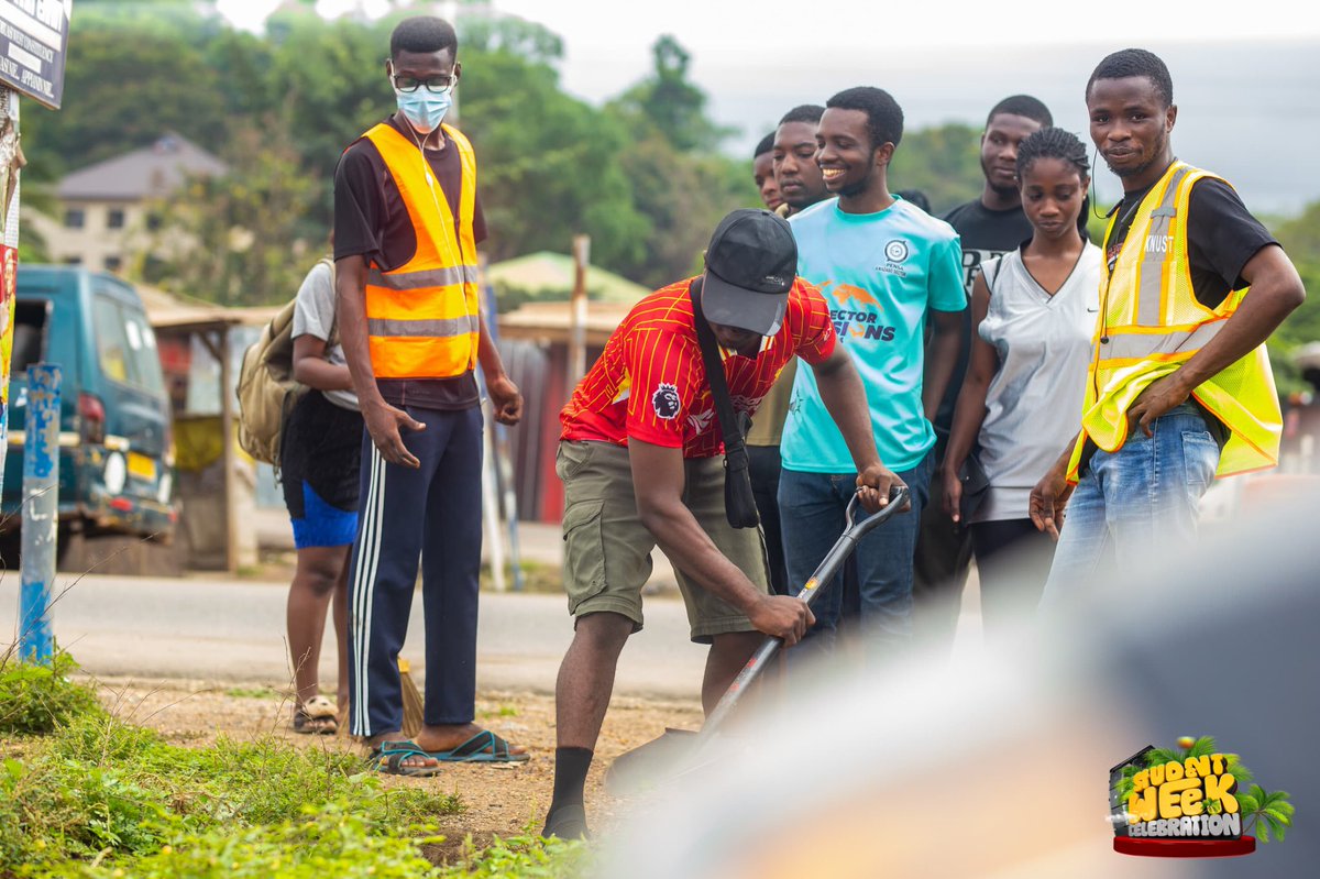 ObuasiSrc's tweet image. Sights from the Clean-up Exercise held earlier today, creating a clean slate for the Students' Week Celebration.