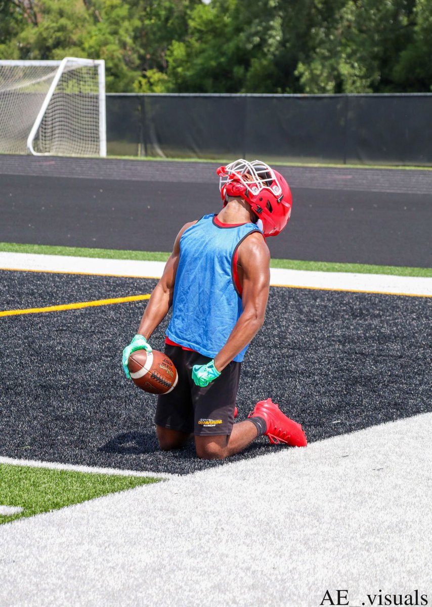 AydenGinn1's tweet image. Senior szn loading… 🎈#leavenodoubt