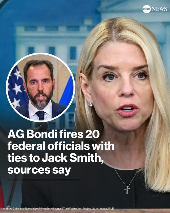 EEUU es el pais d la dictadura mayor.
Fiscal general Pam Bondi ha despedido 20 fiscales y personal d apoyo q ayudaron las investigaciones d ex asesor especial Jack Smith sobre Trump.
Antes ya habían despedido la mayoría d fiscales restantes.
Leer más: abcnews.visitlink.me/Mwr00E