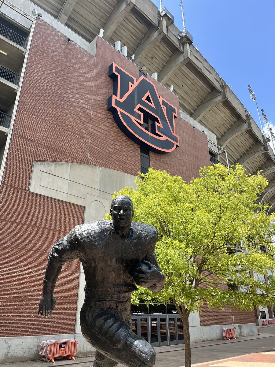 I was in the neighborhood, so of course I had to pay a visit to the site of <a href="/MizzouFootball/">Mizzou Football</a> upcoming “dub” on Oct 18th. Bo knows <a href="/CoachDrinkwitz/">Eliah Drinkwitz</a> will get it done. #MIZ <a href="/C_Carpenter_RS/">Casey Carpenter</a>