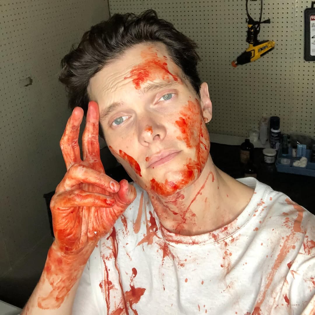 favmaluke's tweet image. via lukebaines Instagram yesterday