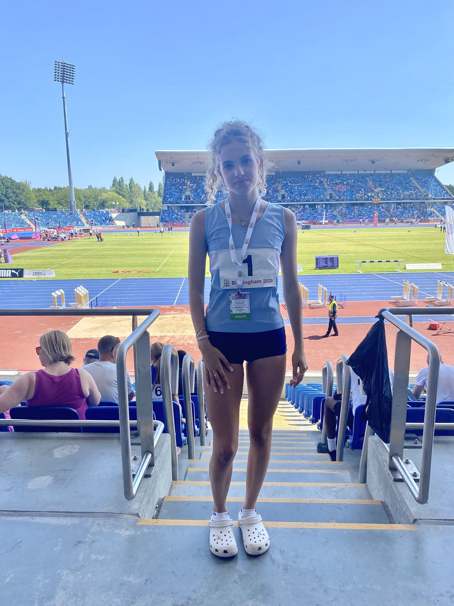 Tina Tarzey tweet media