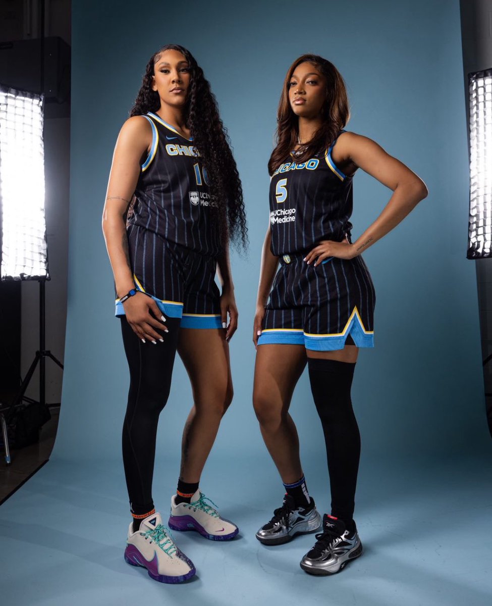 AngelAndKamilla's tweet image. SKYSCRAPERS vs Minnesota:
• 36 POINTS
• 26 REBOUNDS
• 6 ASSISTS
• 50% FG
#WNBA