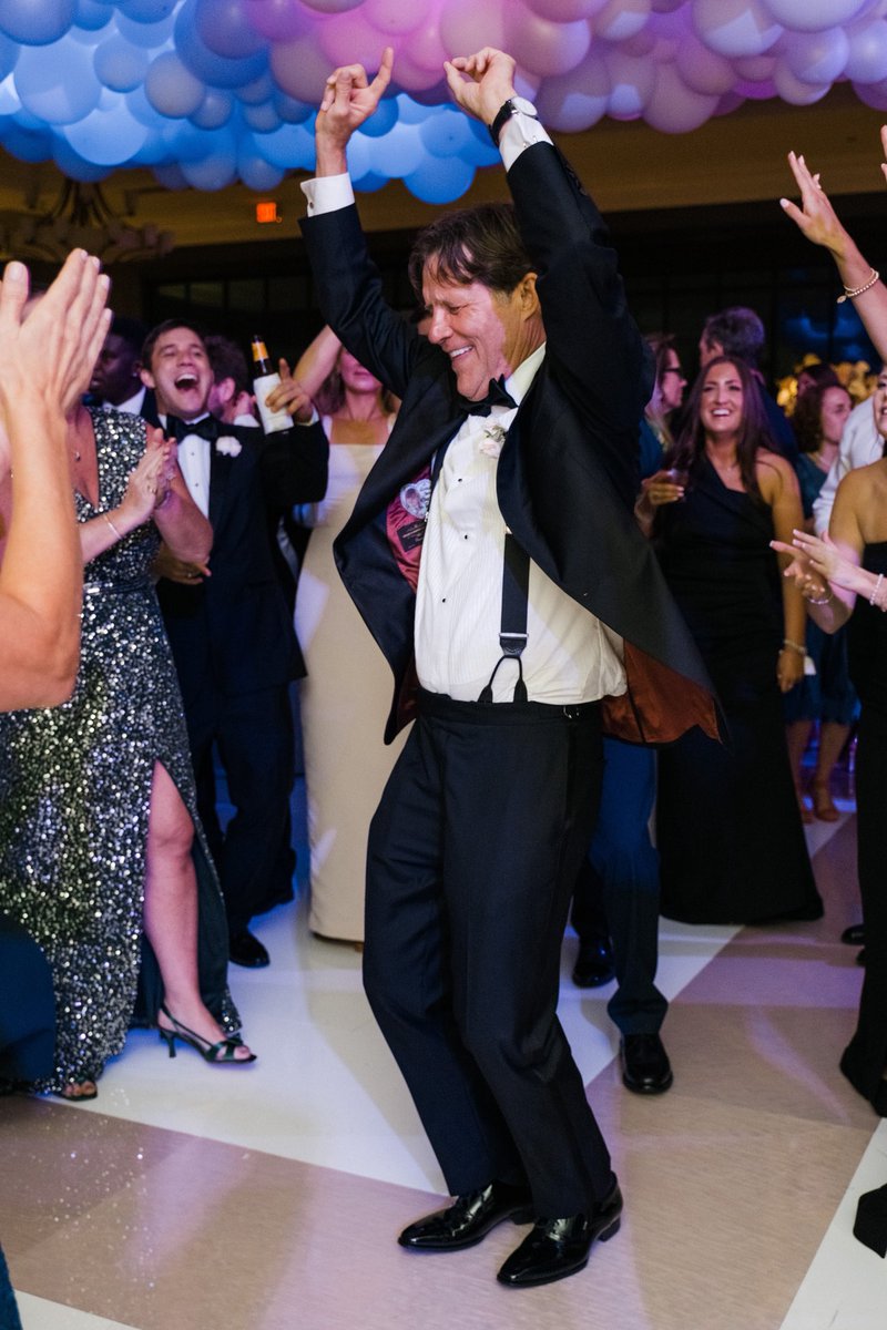 ScottHickle's tweet image. Sister’s wedding pics just came back
This is a parent appreciation post
I love them so much 🥹