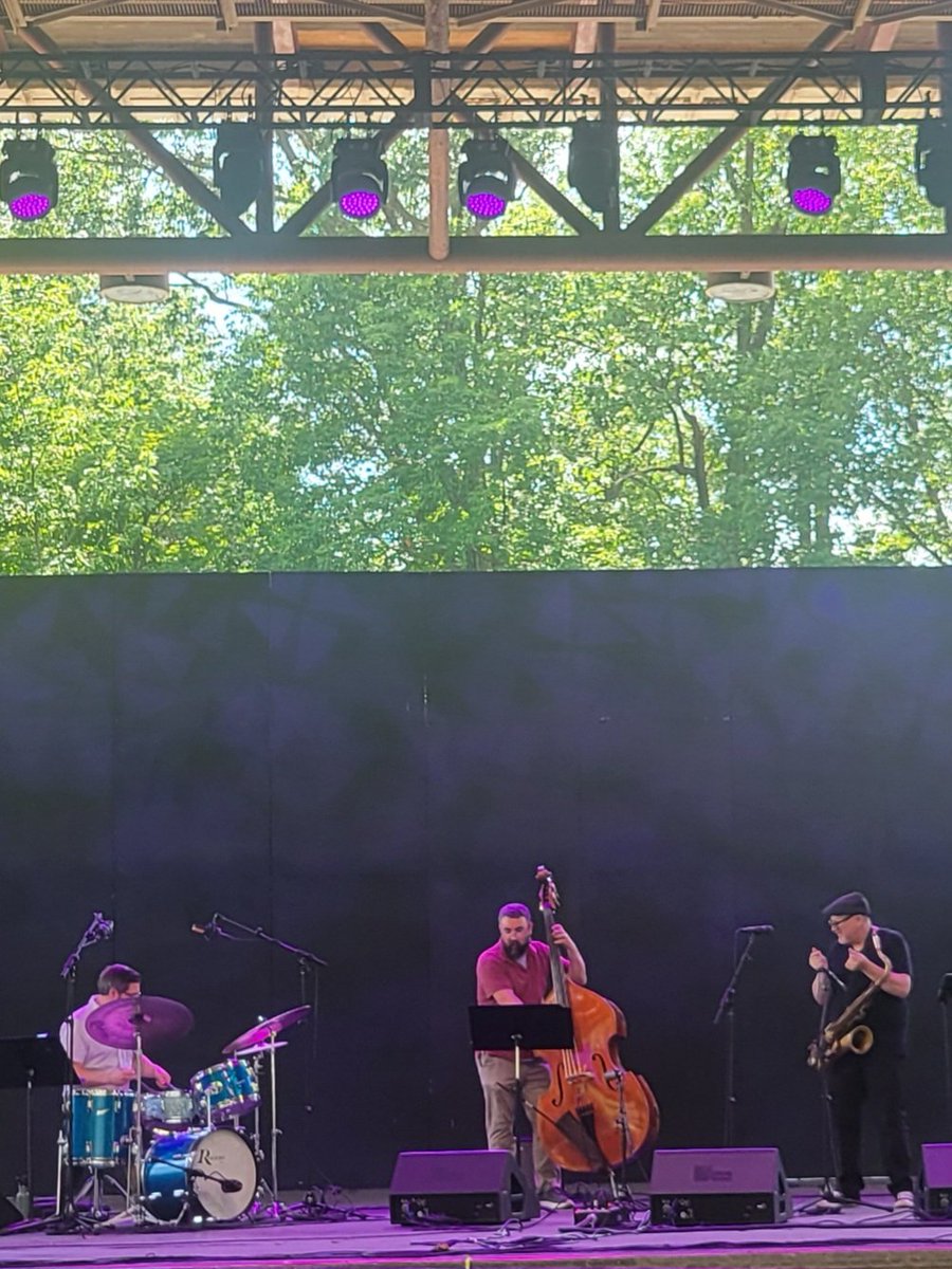 local4afm's tweet image. The eclectic set list of The Christopher Burge Trio includes compositions by Theloniuos Monk, Henry Mancini, Lee Morgan and Steve Winwood at the @CainPark Arts Festival.