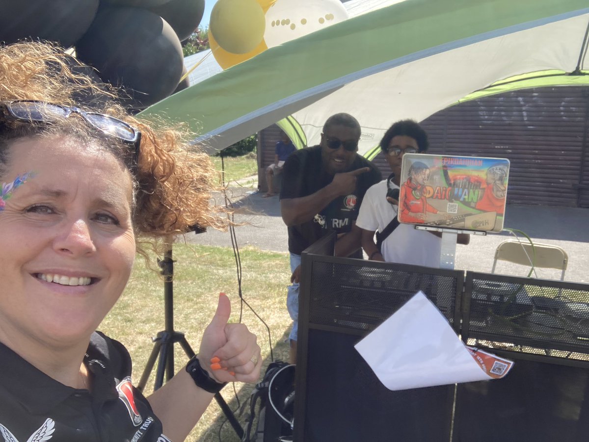 HawksmoorYouth's tweet image. Community fun day @YoungGreenwich today so much to do and all free. Bouncy castles. Art and crafts music and lovely fresh fruit pots. The sun was out and it was fabulous seeing so many people @Royal_Greenwich Thank you all for coming