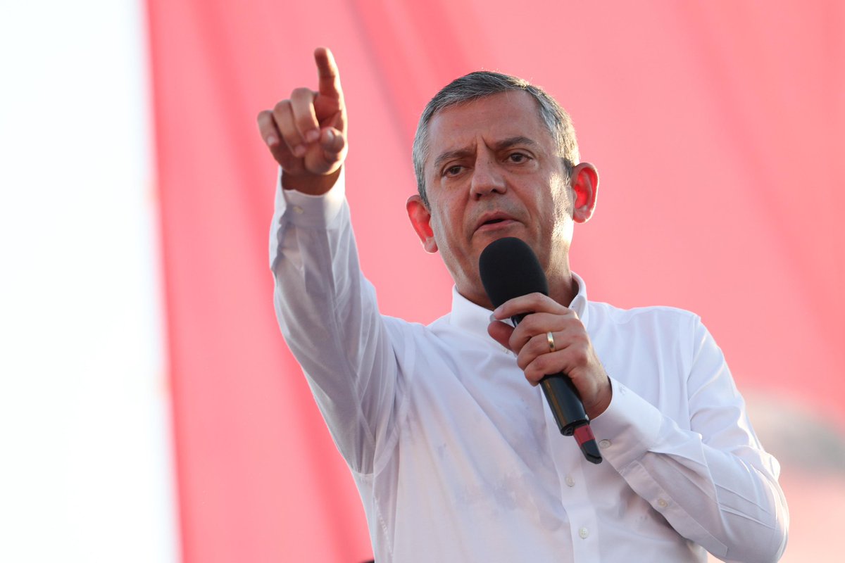 Özgür Özel:
O sandık gelecek!