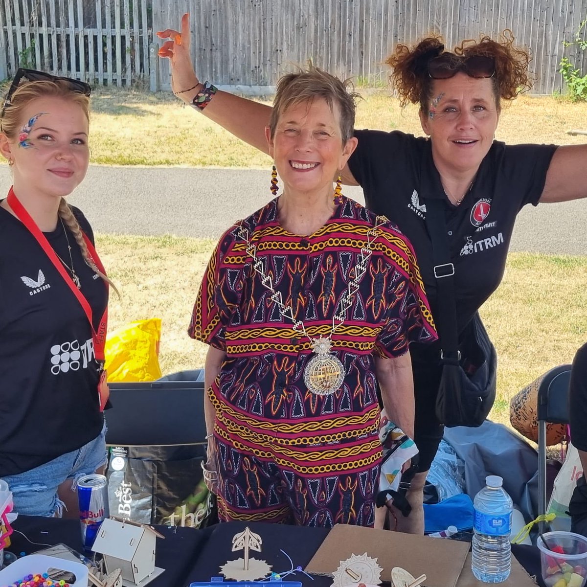 HawksmoorYouth's tweet image. Our fabulous Mayor @Royal_Greenwich @CllrLindaBird visited today @YoungGreenwich Community Day. Thank you for always be such an inspiration and supporting our work. 👍 ⭐ 😊
