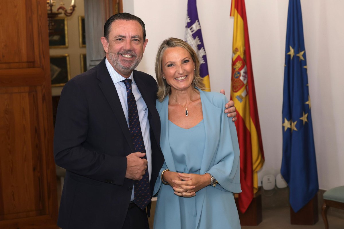 Alex Sáenz de San Pedro✌ (@coopetidor) on Twitter photo Enhorabuena <a href="/cabrer_catalina/">Catalina Cabrer</a> por tu nombramiento y bienvenida al equipo de Govern Illes Balears <a href="/goib/">Govern de les Illes Balears</a>
Después de 2 años de legislatura, un nuevo impulso para reforzar Trabajo, Función Pública y Dialogo Social y continuar avanzando con la palabra dada y el liderazgo de Enhorabuena <a href="/cabrer_catalina/">Catalina Cabrer</a> por tu nombramiento y bienvenida al equipo de Govern Illes Balears <a href="/goib/">Govern de les Illes Balears</a>
Después de 2 años de legislatura, un nuevo impulso para reforzar Trabajo, Función Pública y Dialogo Social y continuar avanzando con la palabra dada y el liderazgo de
