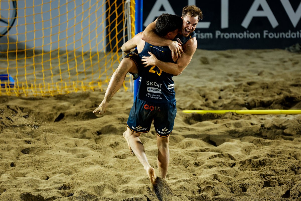 RFEBalonmano tweet media