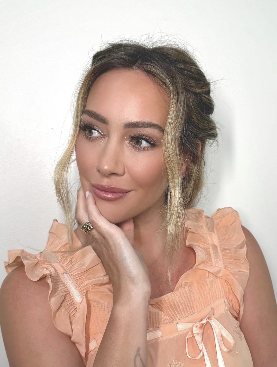 hilaryduffposts's tweet image. hilary duff ♡
