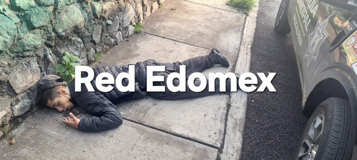 EdomexRed's tweet photo. Está mañana un #hombre quedó tendido en la banqueta tras intentar as@lt@r a un #militar retirado, quien se defendió con un @rm@.
Fue sobre Av. 18 de Marzo, col. Nuevo #Molinito, #Naucalpan. https://t.co/fmNC1Y9JYc
