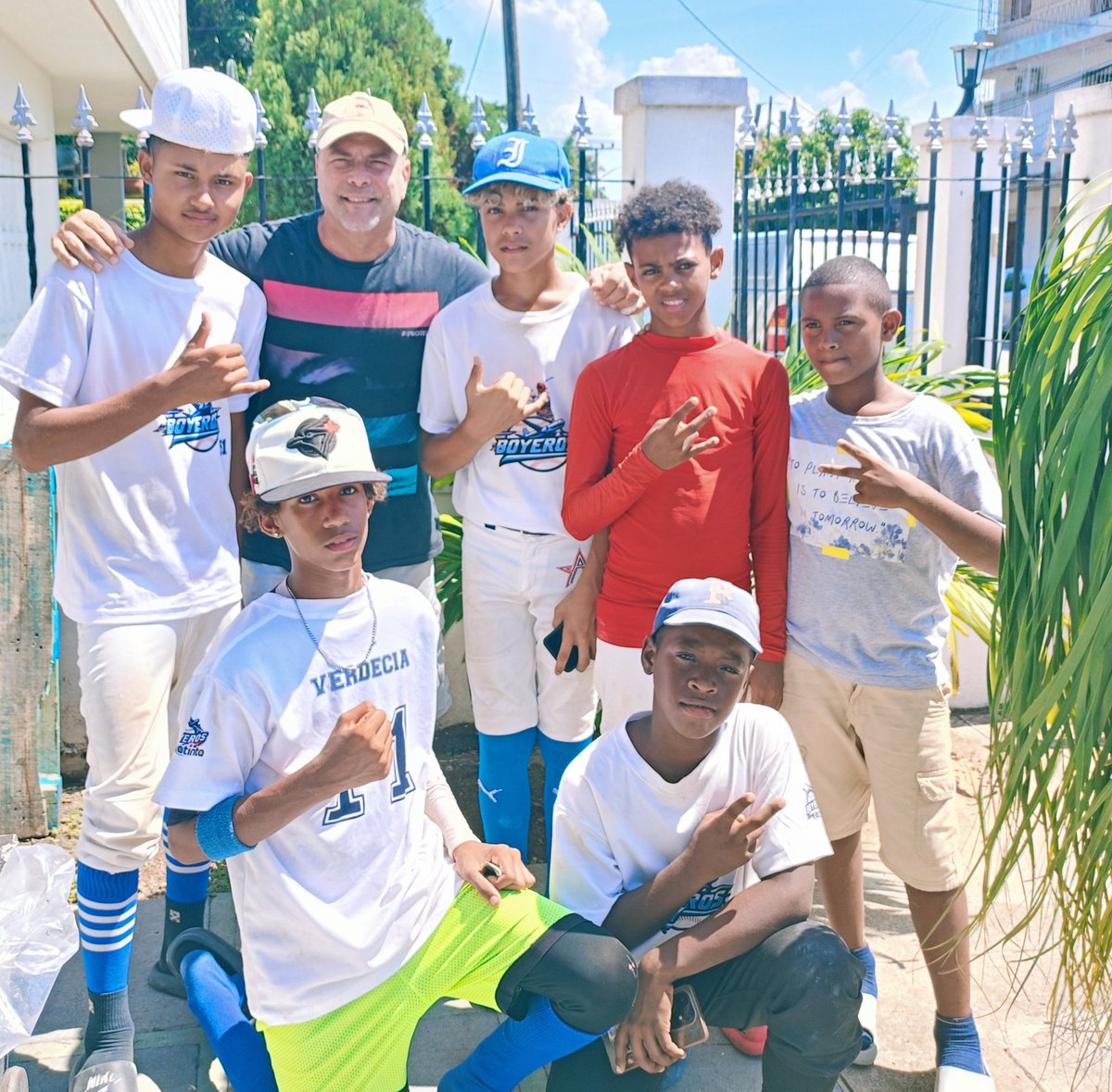 iPónganse las pilas, que Boyeros no cree en nadie! Hoy el equipo de Béisbol Sub 15 de Boyeros le ganó a Playa, y promete seguir arrasando... #Cuba #CDRCuba #CubaEstáFirme