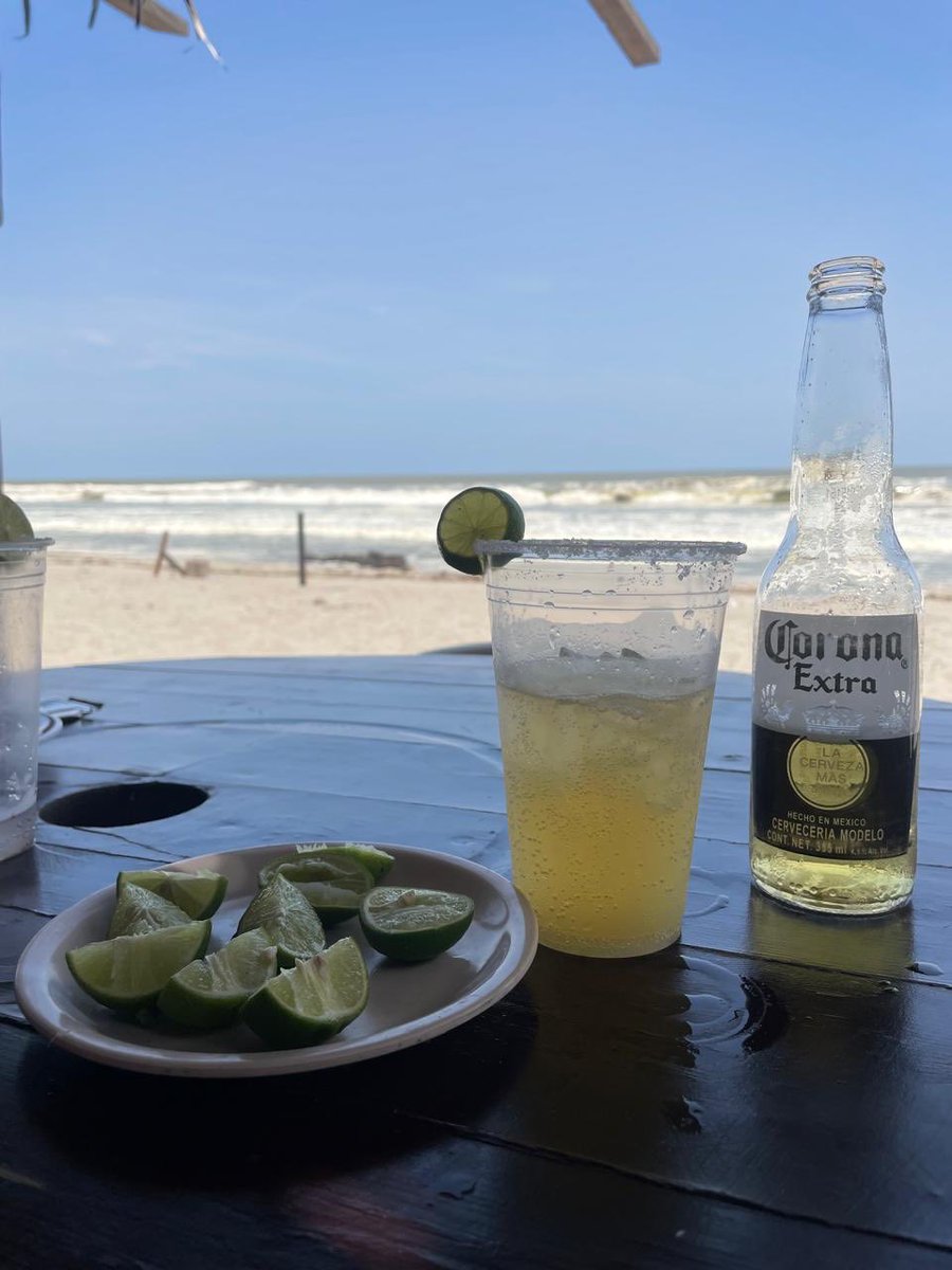 Este no es un comercial, es #Acapulco ⁦<a href="/carlosperezg/">CARLOS PEREZ</a>⁩ ⁦<a href="/burgosbc/">C B</a>⁩ ⁦<a href="/ElisaRadilla/">Elisa 💘</a>⁩ salud 🙌