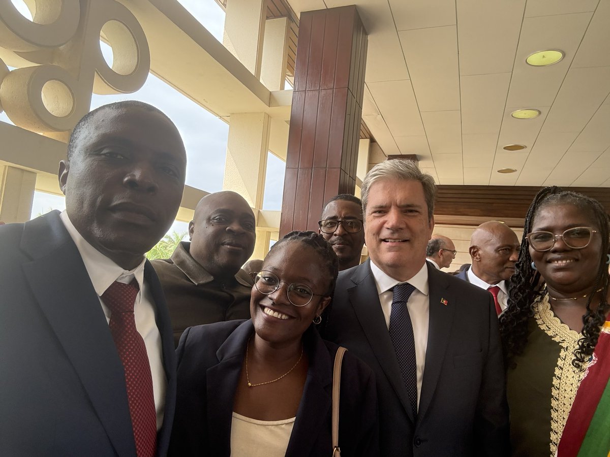 Na visita oficial a São Tomé e Príncipe, com o Presidente de São Tomé e os restantes deputados portugueses, bem como com deputados de São Tomé na Assembleia Nacional deste País!