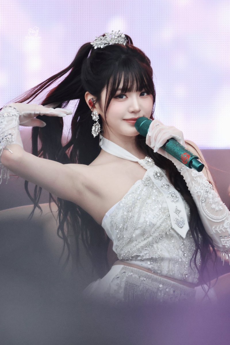 Daisy_Lnn's tweet image. 25.07.12
#μμ΄λΈ #IVE #μ₯μμ #JANGWONYOUNG #μμ #WONYOUNG #γ¦γ©γγ§γ³