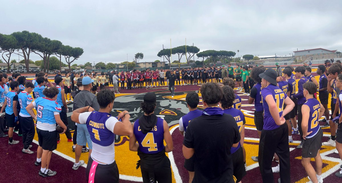 HMOB_Football's tweet image. 8 3 1  CommUNITY

Alvarez | Salinas | Rancho | Soledad | Monterey | North Salinas 🏈