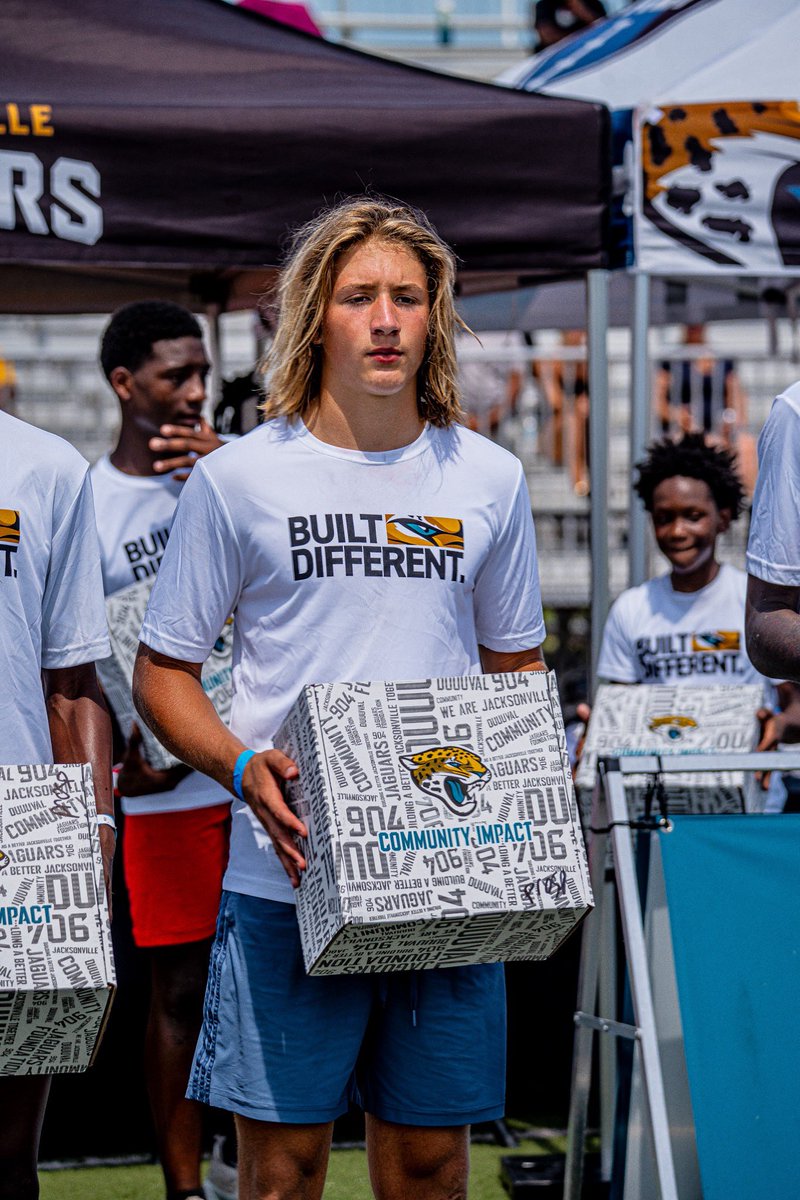 Raef Cubbedge (@raefcubb) on Twitter photo Honored to be named 14u MVP at the Jaguars Prep Prospect Camp! Always fun competing against top talent in Jax. #DUUUVAL <a href="/Adriel_Rocha/">Adriel Rocha</a> <a href="/Jrod2245/">Jamie Rodgers</a> <a href="/Kennydinkins/">Coach KD</a> <a href="/boylston_kyle/">Coach K</a> <a href="/sampson_BHS/">SampsonJackson</a> <a href="/BHSTornadoFB/">Bradford Tornadoes</a> Honored to be named 14u MVP at the Jaguars Prep Prospect Camp! Always fun competing against top talent in Jax. #DUUUVAL <a href="/Adriel_Rocha/">Adriel Rocha</a> <a href="/Jrod2245/">Jamie Rodgers</a> <a href="/Kennydinkins/">Coach KD</a> <a href="/boylston_kyle/">Coach K</a> <a href="/sampson_BHS/">SampsonJackson</a> <a href="/BHSTornadoFB/">Bradford Tornadoes</a>
