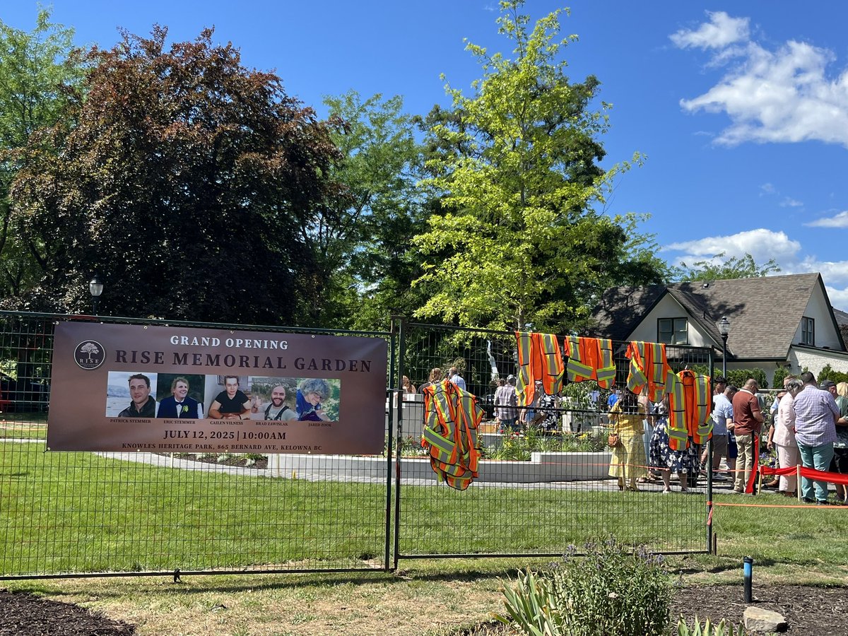 rebeccaorr26's tweet image. The main reason we came out to Kelowna was to be here for the grande opening of the memorial garden in memory of the 5 killed in the tragic crane accident 4 years ago today. This hits so close to home. My heart hurts so much for these five families😭🙏💕