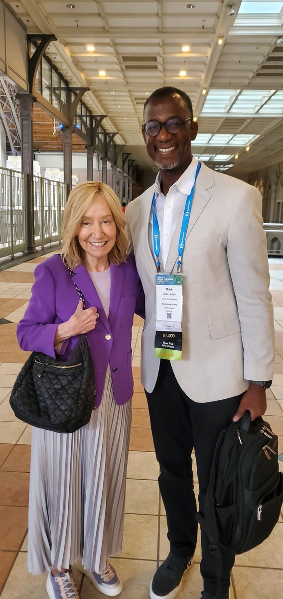 So wonderful to meet the GREAT historian &amp; biographer, Doris Kearns Goodwin! #mark4thepeople #markingprogress #makingamark