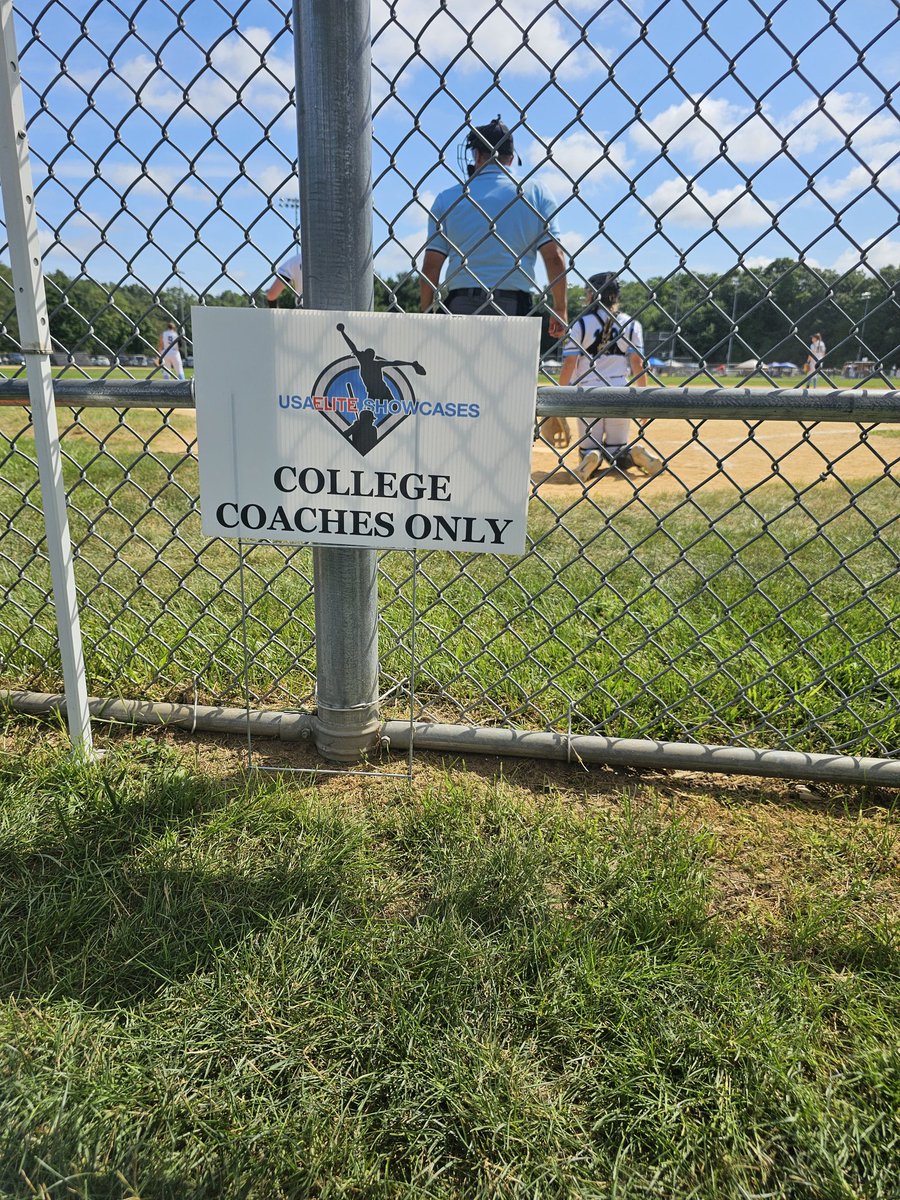 Coach Holden tweet media