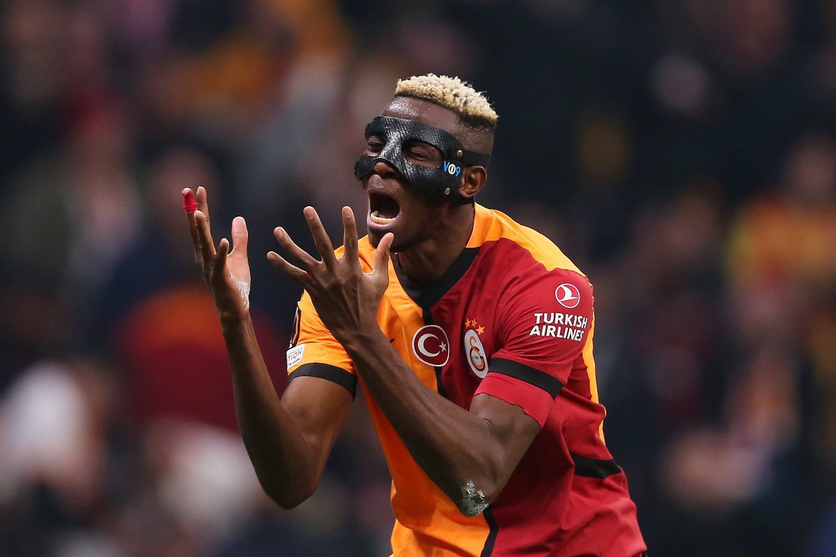 🚨💣الموثوق اردا غولو :🗣️

عانى اوسيمين من عنصرية الاتراك وصرح للمقربين منه ان تجربته كانت جحيماً لايطاق واقسم باللاهي وتاللاهي ان لايعود لهم مجدداً …😨❌